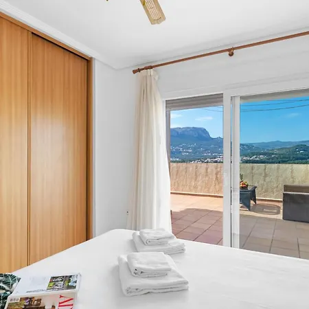 Spacious Mountain View Calp
